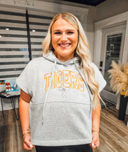 Boutique Brand - Cropped Shortsleeve Hoodie